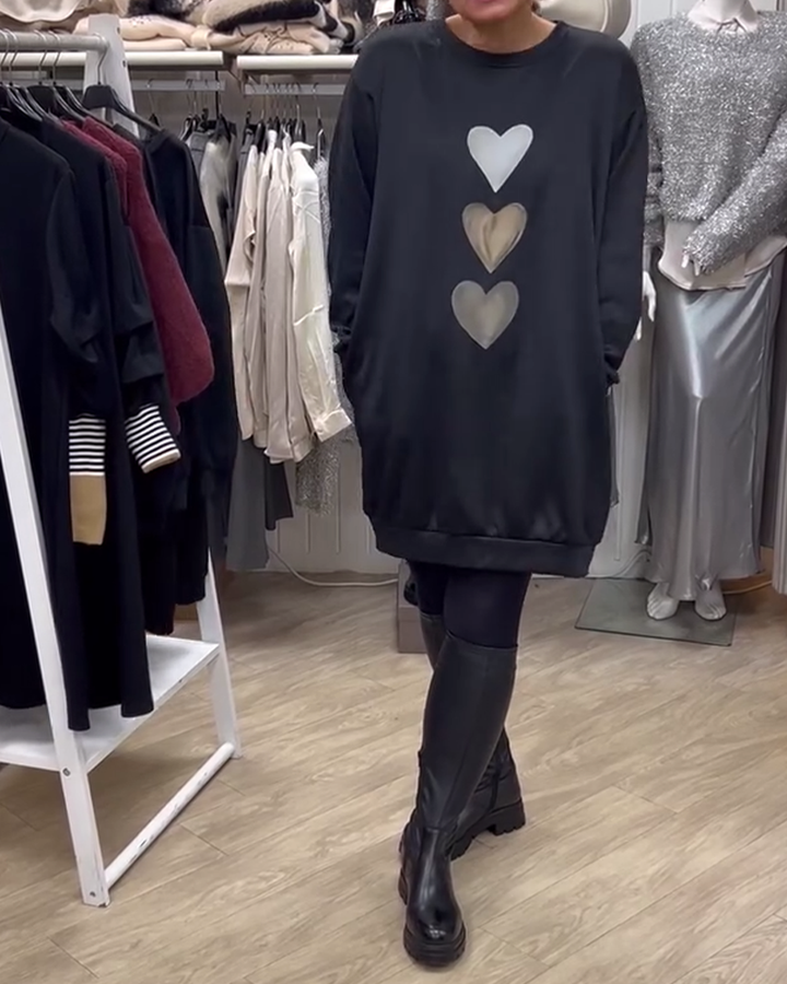 Laura™ | Casual shift dress with heart pattern