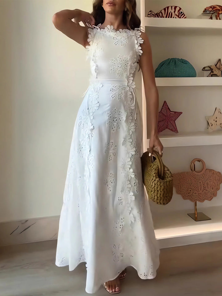 Ríona – Lace Floral Tie-Strap Maxi Dress