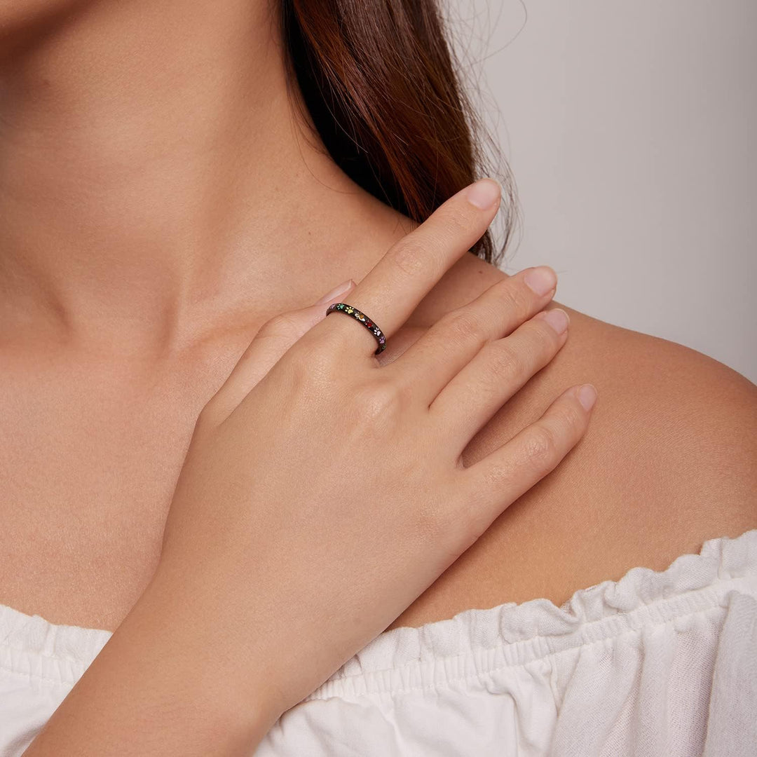 Silver Ring with Paw Design